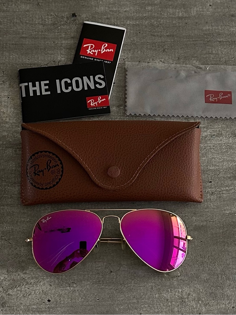 Ray-Ban Women’s Gold Aviator Sunglasses with Purple-Pink Mirrored Lenses